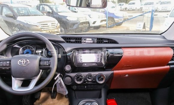 Buy Import Toyota Hilux White Car in Import - Dubai in Baa Buy Import Toyota Hilux White Car in Import - Dubai in Baa