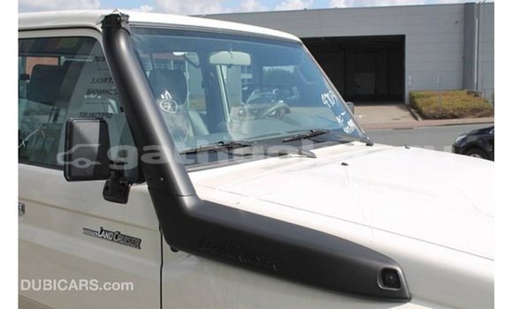 Buy Import Toyota Land Cruiser White Car in Import - Dubai in Baa Buy Import Toyota Land Cruiser White Car in Import - Dubai in Baa