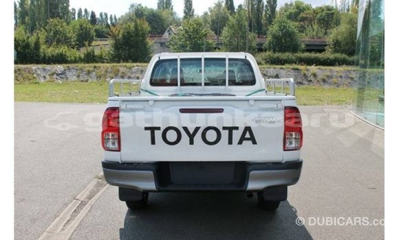 Buy Import Toyota Hilux White Car in Import - Dubai in Baa Buy Import Toyota Hilux White Car in Import - Dubai in Baa