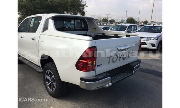 Buy Import Toyota Hilux White Car in Import - Dubai in Baa Buy Import Toyota Hilux White Car in Import - Dubai in Baa