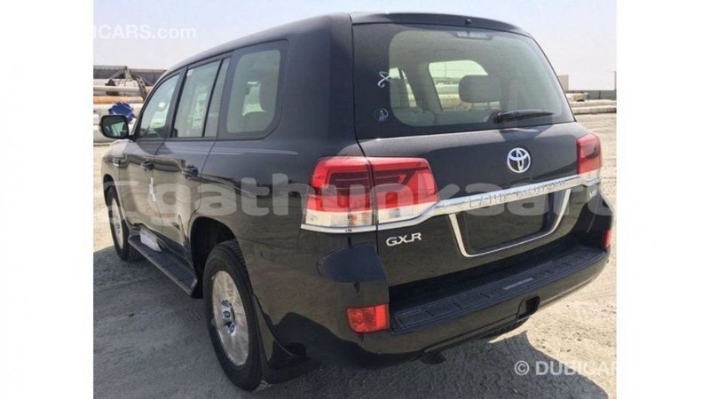Big with watermark toyota land cruiser baa import dubai 2299
