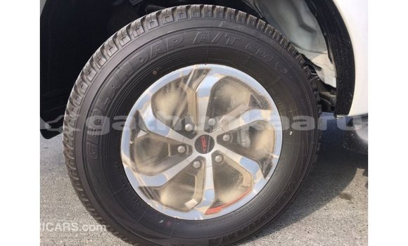 Buy Import Toyota Hilux White Car in Import - Dubai in Baa Buy Import Toyota Hilux White Car in Import - Dubai in Baa