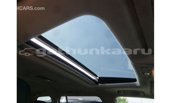 Buy Import Toyota Land Cruiser White Car in Import - Dubai in Baa Buy Import Toyota Land Cruiser White Car in Import - Dubai in Baa