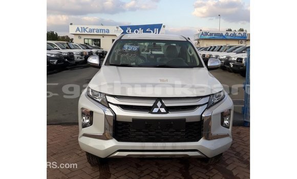 Buy Import Mitsubishi L200 White Car in Import - Dubai in Baa Buy Import Mitsubishi L200 White Car in Import - Dubai in Baa