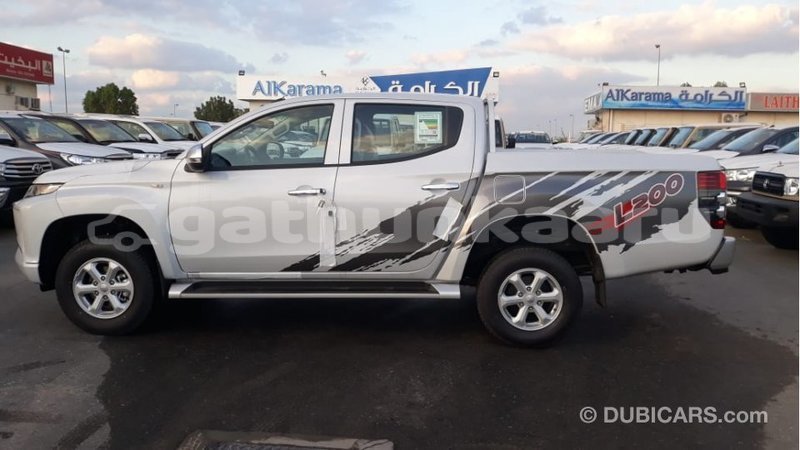 Big with watermark mitsubishi l200 baa import dubai 2303