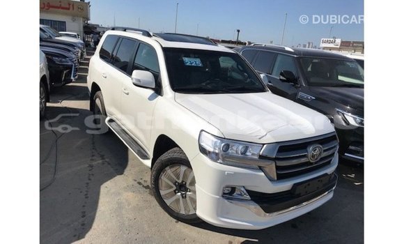 Buy Import Toyota Land Cruiser White Car in Import - Dubai in Baa Buy Import Toyota Land Cruiser White Car in Import - Dubai in Baa