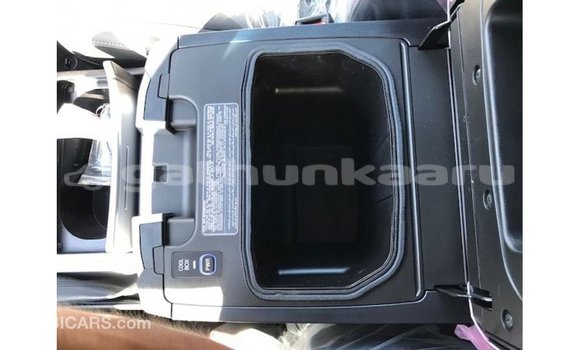 Buy Import Toyota Land Cruiser White Car in Import - Dubai in Baa Buy Import Toyota Land Cruiser White Car in Import - Dubai in Baa