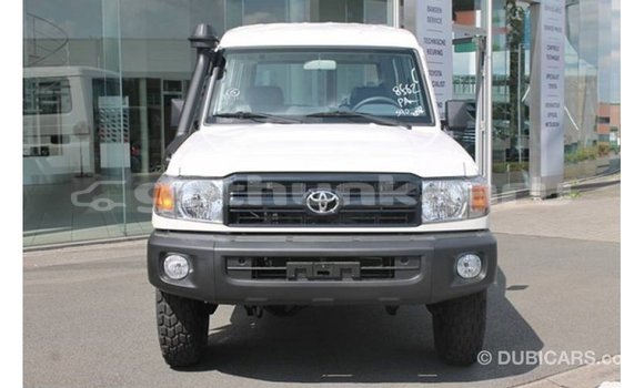 Buy Import Toyota Land Cruiser White Car in Import - Dubai in Baa Buy Import Toyota Land Cruiser White Car in Import - Dubai in Baa