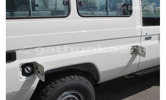 Buy Import Toyota Land Cruiser White Car in Import - Dubai in Baa Buy Import Toyota Land Cruiser White Car in Import - Dubai in Baa