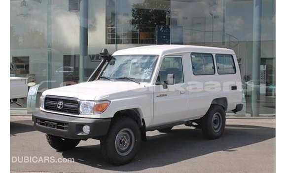 Buy Import Toyota Land Cruiser White Car in Import - Dubai in Baa Buy Import Toyota Land Cruiser White Car in Import - Dubai in Baa