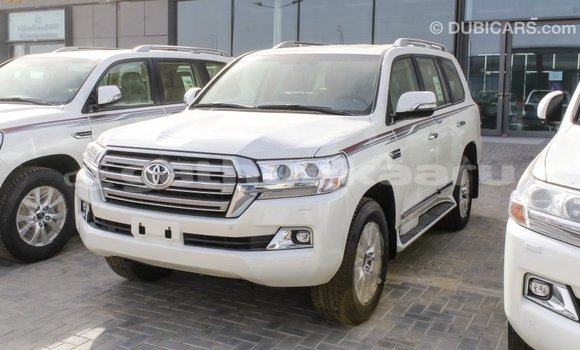 Buy Import Toyota Land Cruiser White Car in Import - Dubai in Baa Buy Import Toyota Land Cruiser White Car in Import - Dubai in Baa