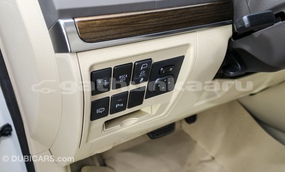 Buy Import Toyota Land Cruiser White Car in Import - Dubai in Baa Buy Import Toyota Land Cruiser White Car in Import - Dubai in Baa