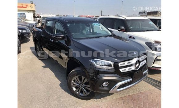 Buy Import Mercedes-Benz 250 Black Car in Import - Dubai in Baa Buy Import Mercedes-Benz 250 Black Car in Import - Dubai in Baa