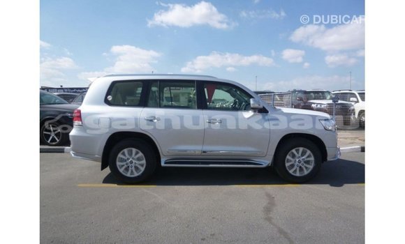 Buy Import Toyota Land Cruiser Other Car in Import - Dubai in Baa Buy Import Toyota Land Cruiser Other Car in Import - Dubai in Baa