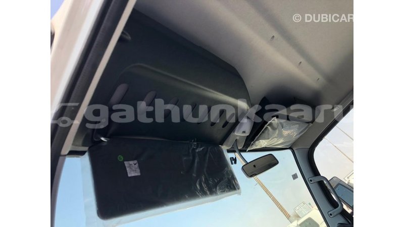 Big with watermark mitsubishi carisma baa import dubai 2318