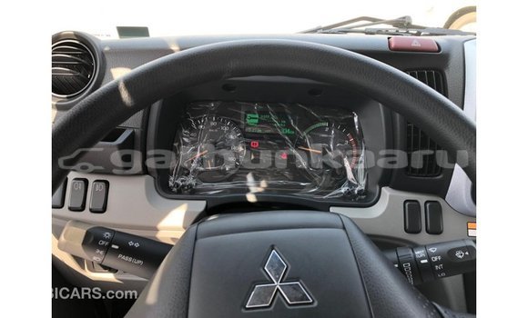 Buy Import Mitsubishi Carisma White Car in Import - Dubai in Baa Buy Import Mitsubishi Carisma White Car in Import - Dubai in Baa