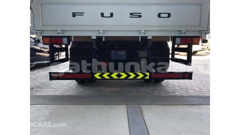 Big with watermark mitsubishi carisma baa import dubai 2318