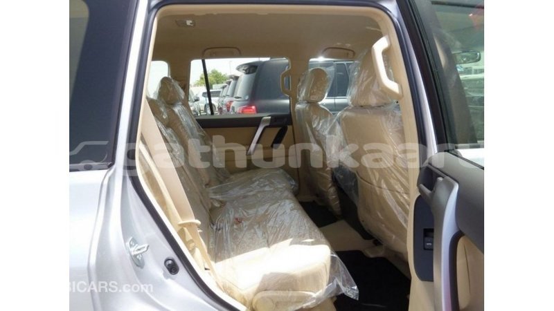 Big with watermark toyota prado baa import dubai 2330