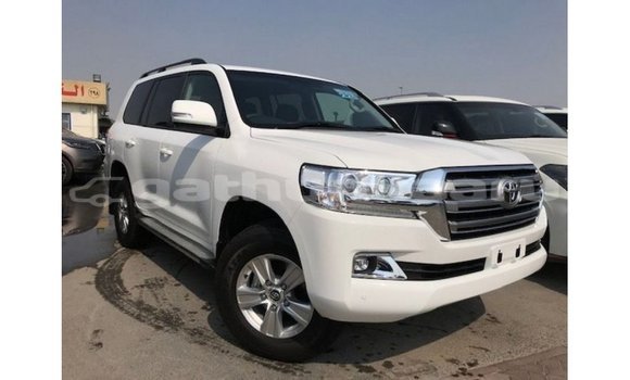 Buy Import Toyota Land Cruiser White Car in Import - Dubai in Baa Buy Import Toyota Land Cruiser White Car in Import - Dubai in Baa