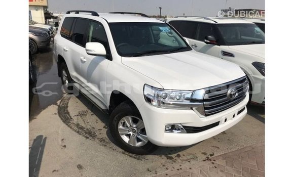 Buy Import Toyota Land Cruiser White Car in Import - Dubai in Baa Buy Import Toyota Land Cruiser White Car in Import - Dubai in Baa