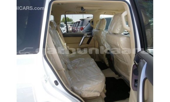 Buy Import Toyota Prado White Car in Import - Dubai in Baa Buy Import Toyota Prado White Car in Import - Dubai in Baa
