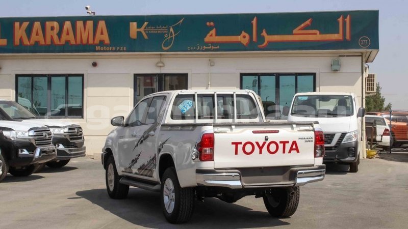 Big with watermark toyota hilux baa import dubai 2337