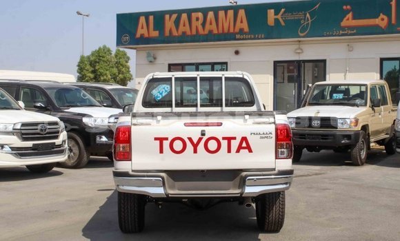 Buy Import Toyota Hilux White Car in Import - Dubai in Baa Buy Import Toyota Hilux White Car in Import - Dubai in Baa