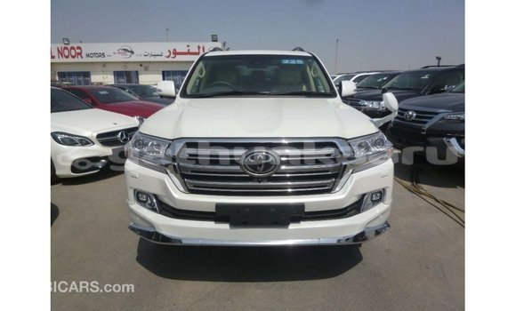 Buy Import Toyota Land Cruiser White Car in Import - Dubai in Baa Buy Import Toyota Land Cruiser White Car in Import - Dubai in Baa