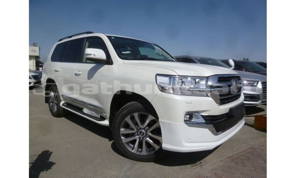 Buy Import Toyota Land Cruiser White Car in Import - Dubai in Baa Buy Import Toyota Land Cruiser White Car in Import - Dubai in Baa