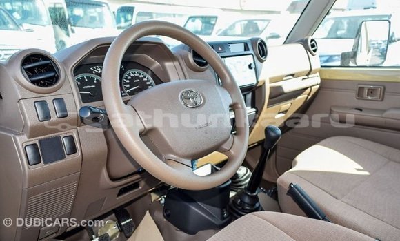 Buy Import Toyota Land Cruiser Beige Car in Import - Dubai in Baa Buy Import Toyota Land Cruiser Beige Car in Import - Dubai in Baa