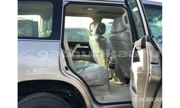 Buy Import Toyota Land Cruiser Other Car in Import - Dubai in Baa Buy Import Toyota Land Cruiser Other Car in Import - Dubai in Baa