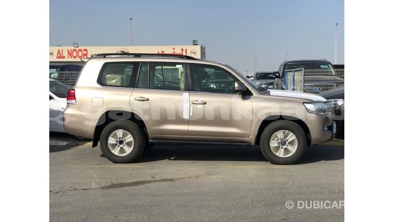 Big with watermark toyota land cruiser baa import dubai 2354