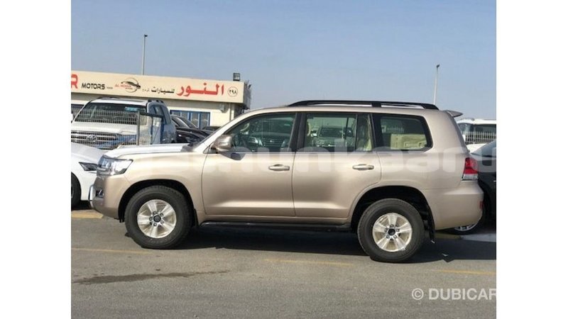Big with watermark toyota land cruiser baa import dubai 2354