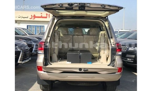 Buy Import Toyota Land Cruiser Other Car in Import - Dubai in Baa Buy Import Toyota Land Cruiser Other Car in Import - Dubai in Baa