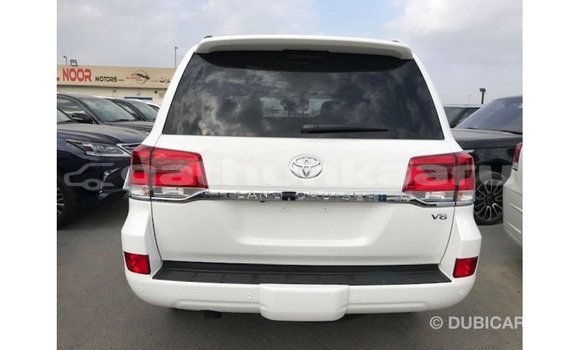 Buy Import Toyota Land Cruiser White Car in Import - Dubai in Baa Buy Import Toyota Land Cruiser White Car in Import - Dubai in Baa