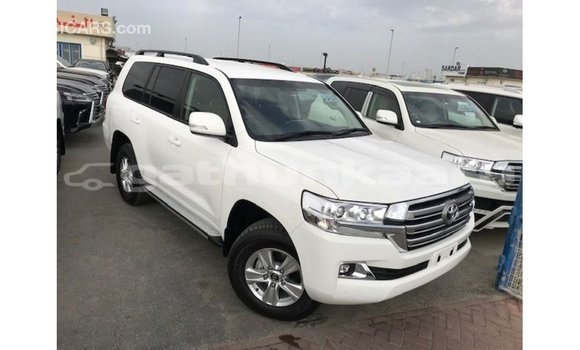 Buy Import Toyota Land Cruiser White Car in Import - Dubai in Baa Buy Import Toyota Land Cruiser White Car in Import - Dubai in Baa