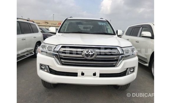 Buy Import Toyota Land Cruiser White Car in Import - Dubai in Baa Buy Import Toyota Land Cruiser White Car in Import - Dubai in Baa