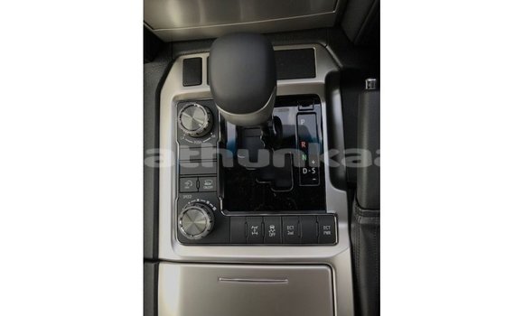 Buy Import Toyota Land Cruiser White Car in Import - Dubai in Baa Buy Import Toyota Land Cruiser White Car in Import - Dubai in Baa