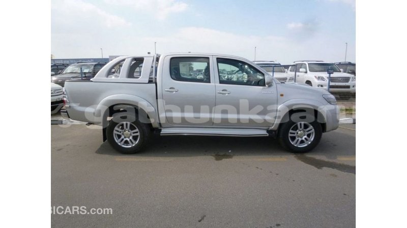 Big with watermark toyota hilux baa import dubai 2357