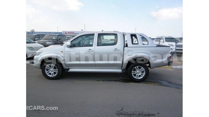 Big with watermark toyota hilux baa import dubai 2357