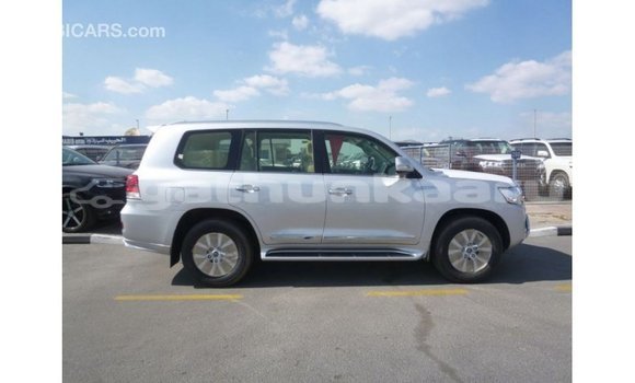 Buy Import Toyota Land Cruiser Other Car in Import - Dubai in Baa Buy Import Toyota Land Cruiser Other Car in Import - Dubai in Baa
