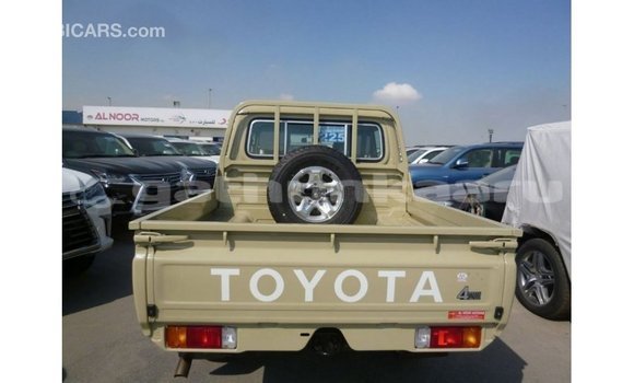 Buy Import Toyota Land Cruiser Beige Car in Import - Dubai in Baa Buy Import Toyota Land Cruiser Beige Car in Import - Dubai in Baa