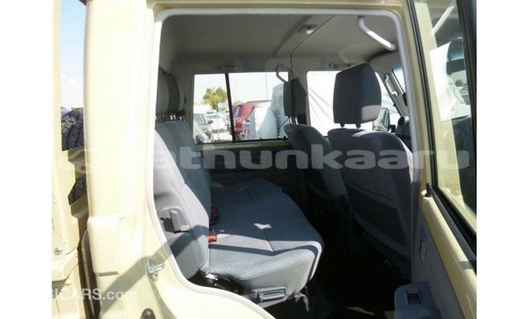 Buy Import Toyota Land Cruiser Beige Car in Import - Dubai in Baa Buy Import Toyota Land Cruiser Beige Car in Import - Dubai in Baa