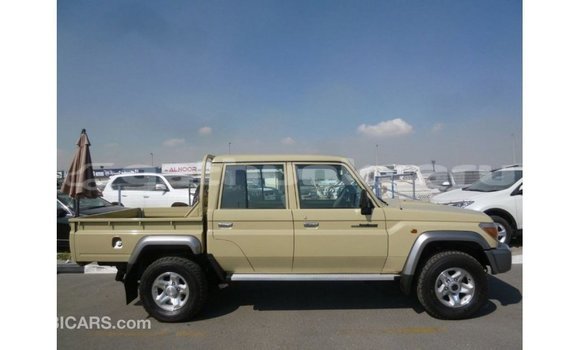 Buy Import Toyota Land Cruiser Beige Car in Import - Dubai in Baa Buy Import Toyota Land Cruiser Beige Car in Import - Dubai in Baa