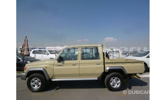 Buy Import Toyota Land Cruiser Beige Car in Import - Dubai in Baa Buy Import Toyota Land Cruiser Beige Car in Import - Dubai in Baa