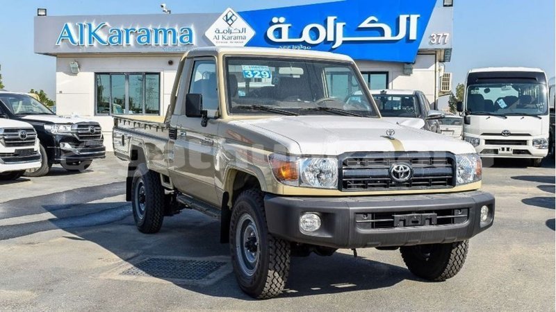 Big with watermark toyota land cruiser baa import dubai 2362