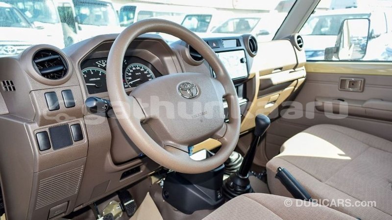 Big with watermark toyota land cruiser baa import dubai 2362