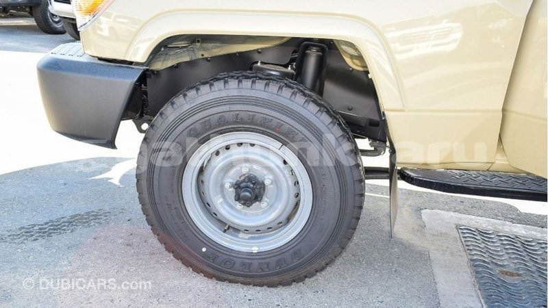 Big with watermark toyota land cruiser baa import dubai 2362