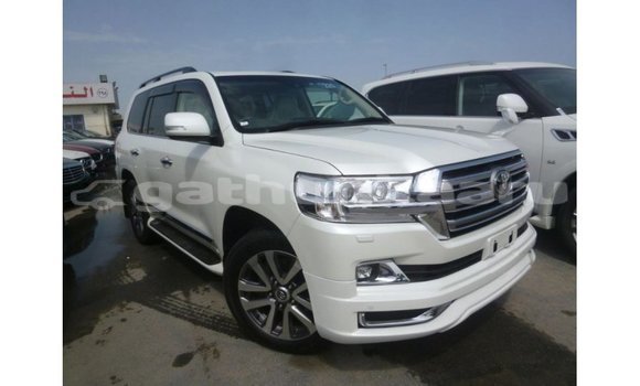 Buy Import Toyota Land Cruiser White Car in Import - Dubai in Baa Buy Import Toyota Land Cruiser White Car in Import - Dubai in Baa
