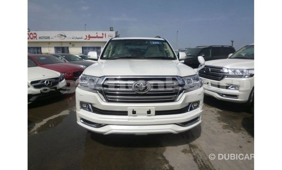 Buy Import Toyota Land Cruiser White Car in Import - Dubai in Baa Buy Import Toyota Land Cruiser White Car in Import - Dubai in Baa